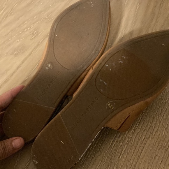 Lucky brand leather shoes size 7 - Picture 6 of 7